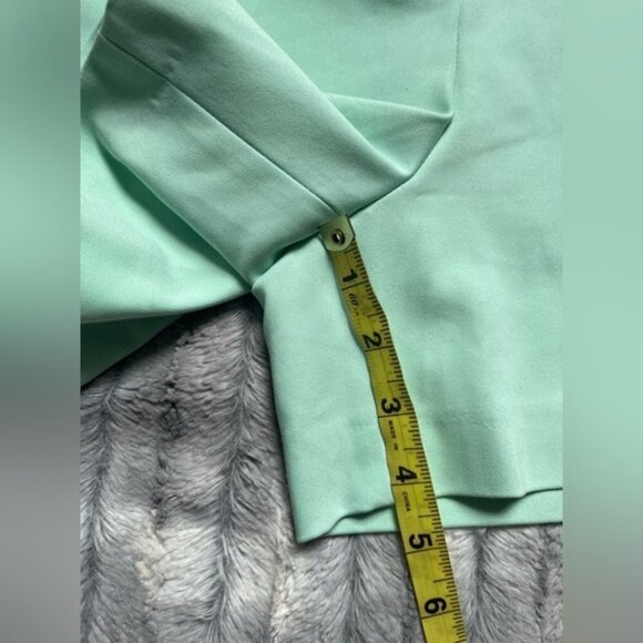 Zara Shorts with Buttons Size Small - Picture 6 of 6